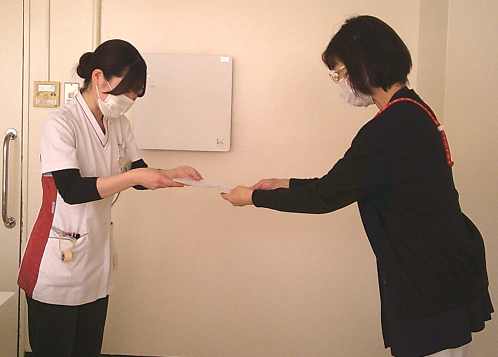 新人看護師修了式(修了証授与)